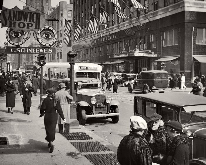Bloomingdale's store at 59th Street, New York City, circa 1930s